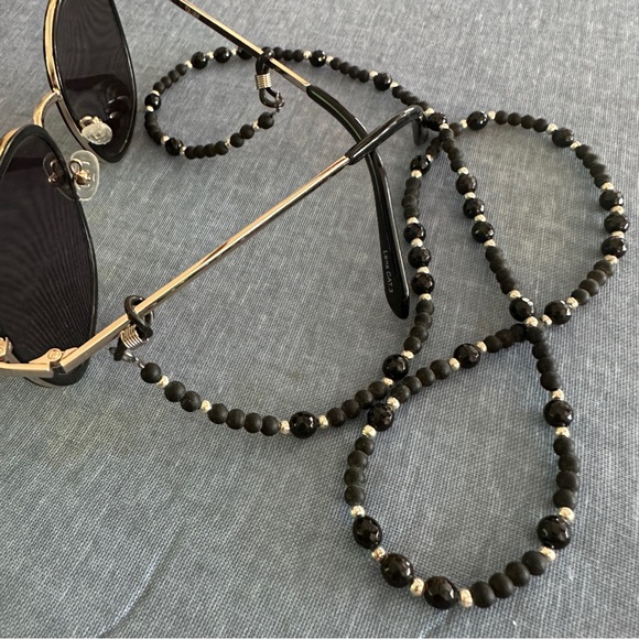 Eyeglass chain, black onyx and silver. New, 28 inches in length. - Picture 5 of 9